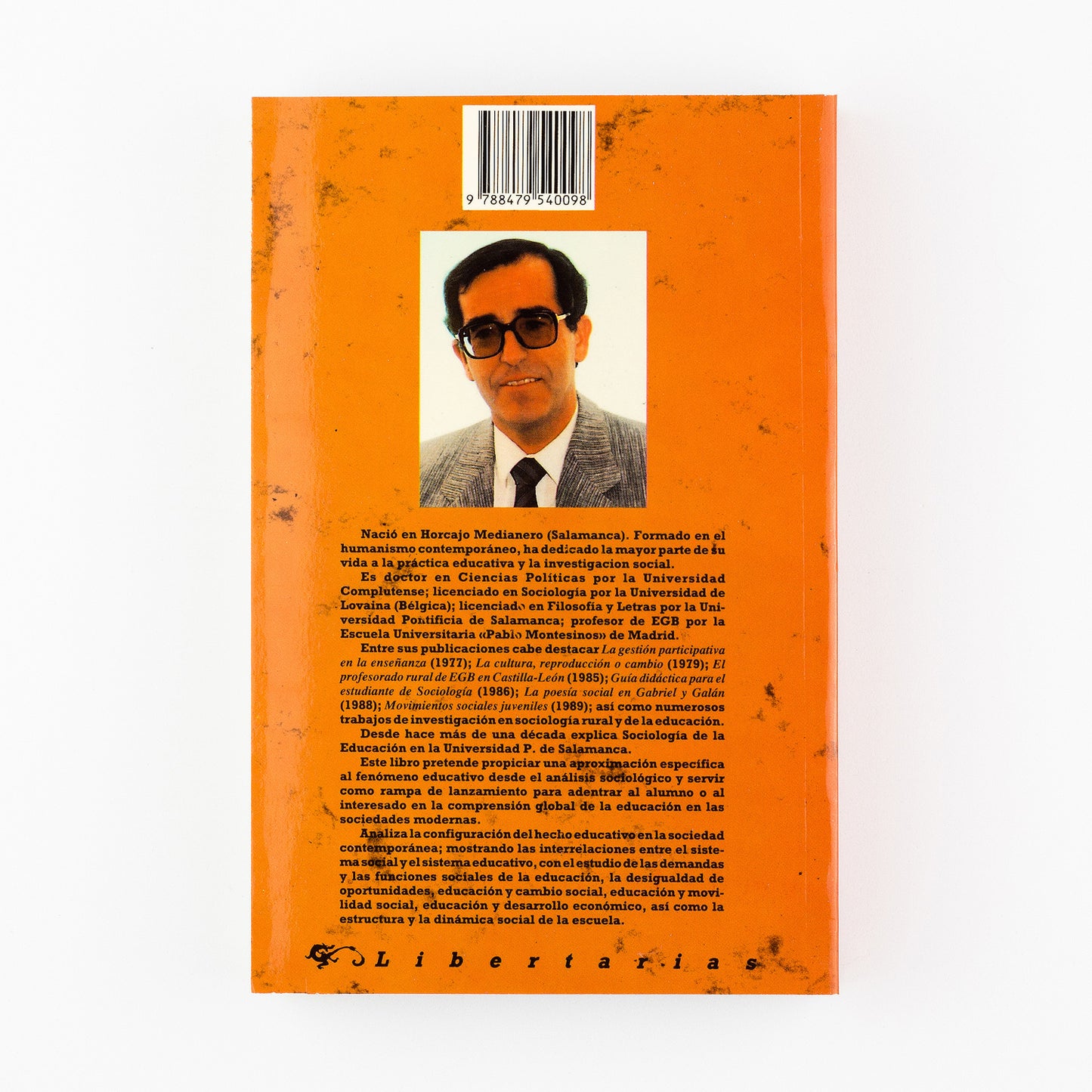 Escuela, sistema y sociedad. Invitación a la Sociología de la Educación