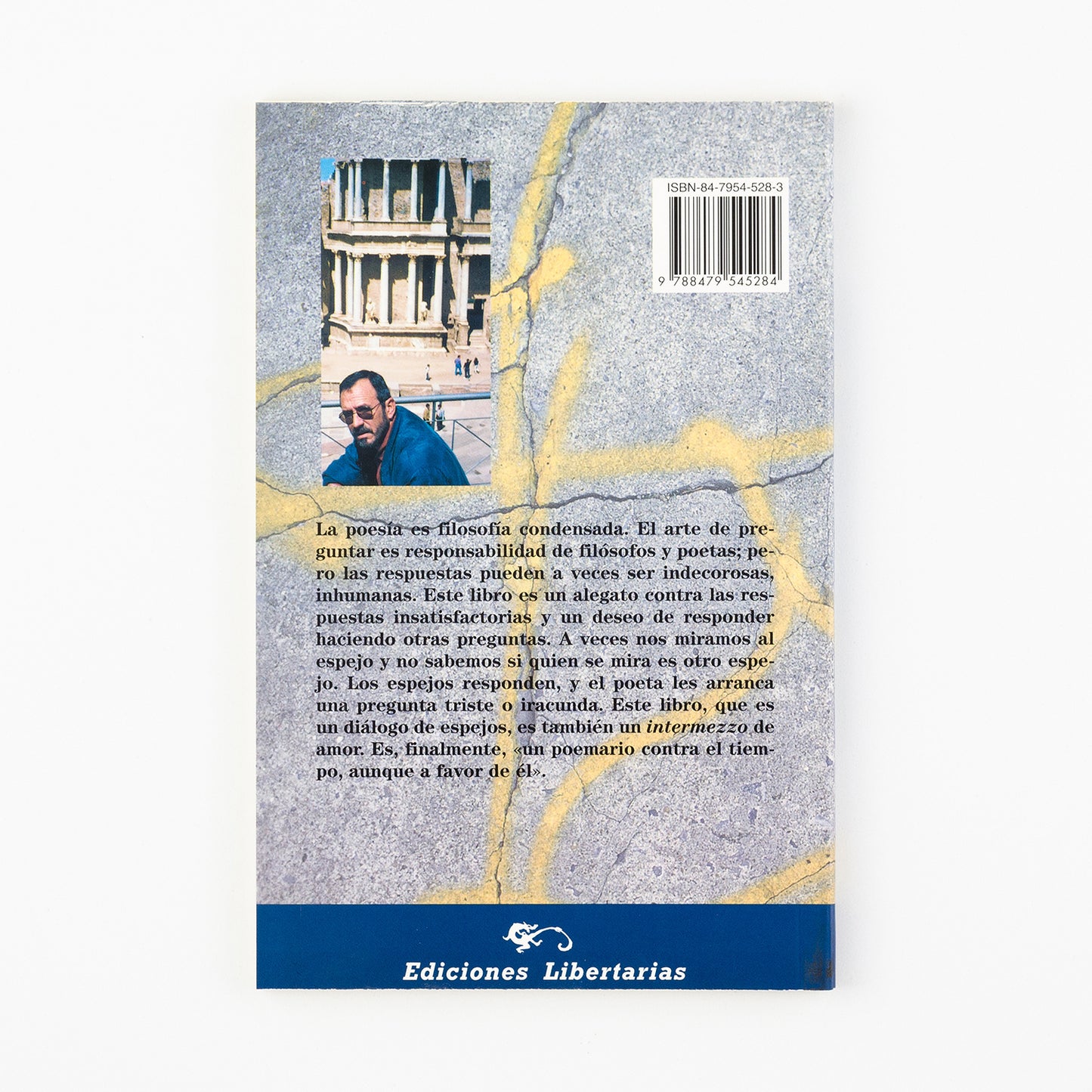 Dos espejos y un entretanto