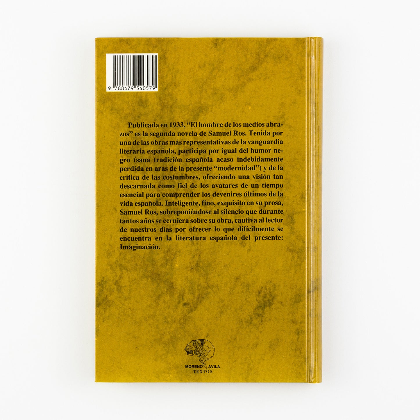 El hombre de los medios abrazos